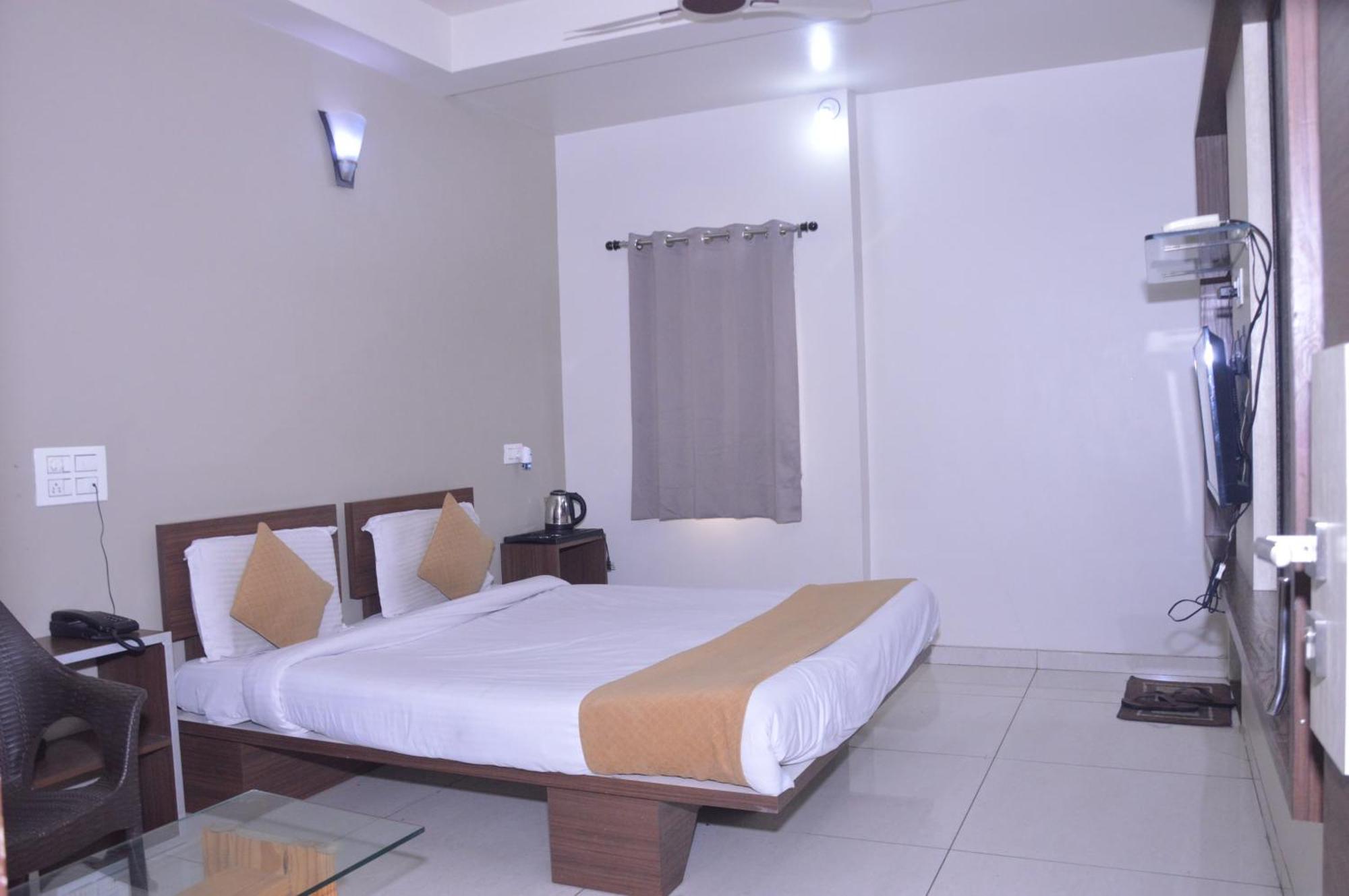 Hotel Indrani Chittorgarh Eksteriør billede